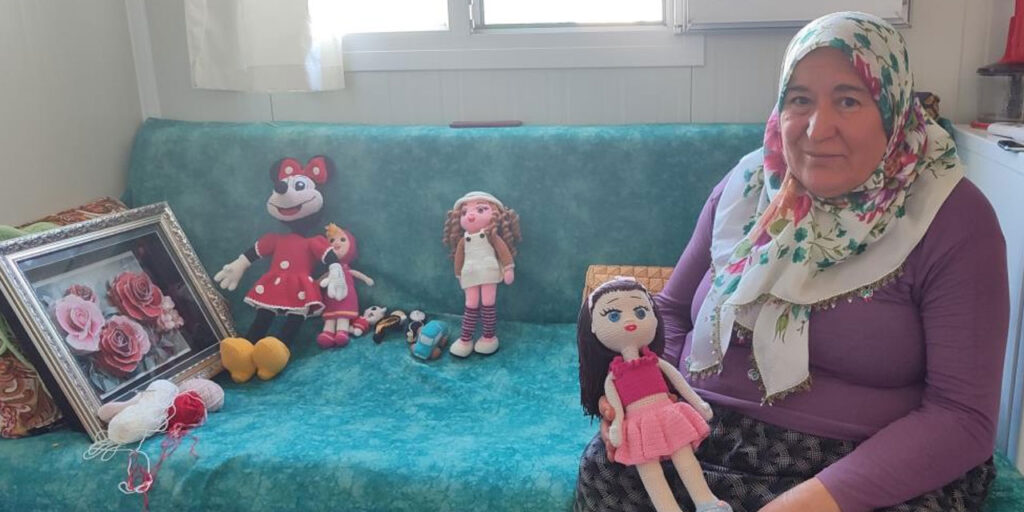 Bez bebekler geçim kaynağı oldu